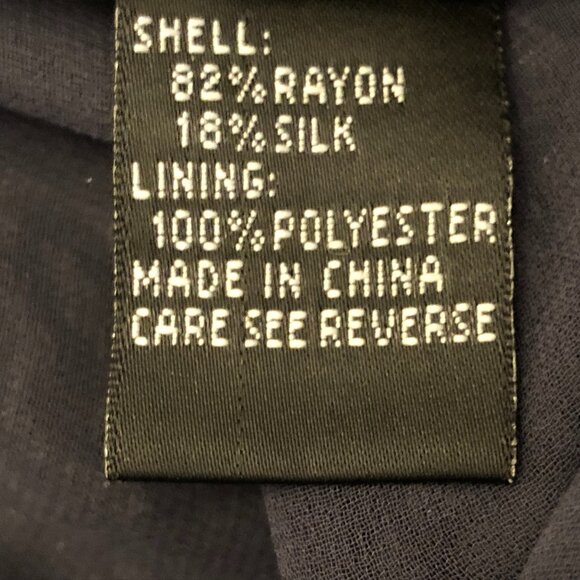 Stunning Carmen Marc Valvo beaded Velvet Gown: Size 12 - Picture 14 of 16